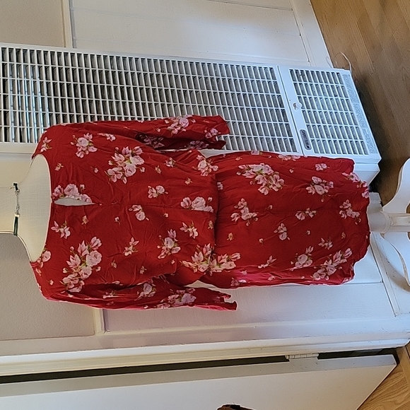 Cute H&M dress - Picture 2 of 2